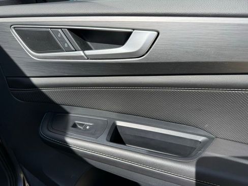 Used 2025 Volkswagen Atlas Cross Sport SE image 45