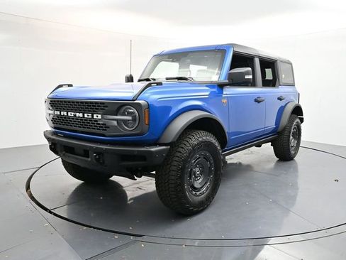 New 2025 Ford Bronco Badlands AWD/4WD image 3
