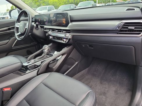 Used 2025 Kia Telluride S FWD image 14