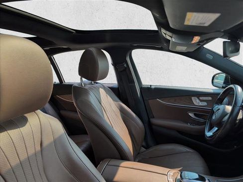 Used 2018 Mercedes-Benz E 300 image 23