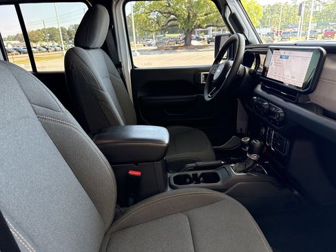 Used 2024 Jeep Wrangler Sport S image 30