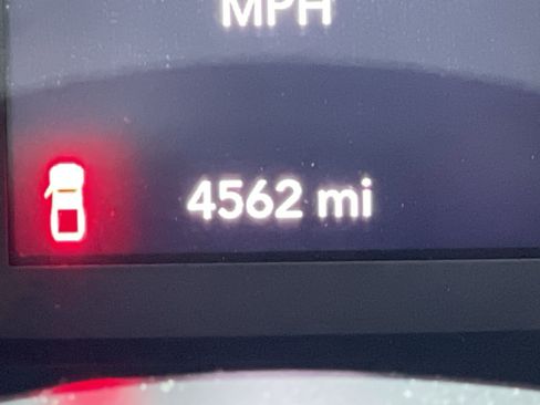 Used 2025 Jeep Gladiator Nighthawk image 22