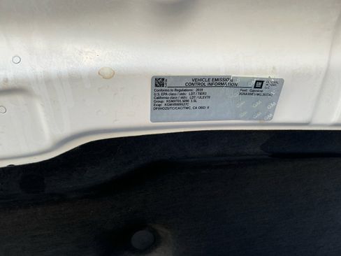 Used 2019 Chevrolet Equinox LS w/ LS Convenience Package image 24