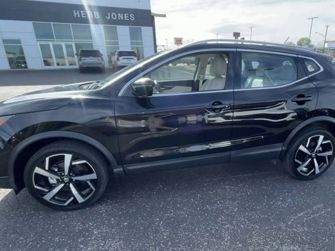 Used 2022 Nissan Rogue Sport SL image 4