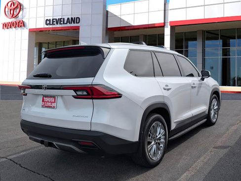 Used 2026 Toyota Grand Highlander AWD image 6