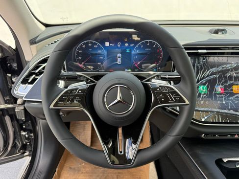 New 2026 Mercedes-Benz E 450 4MATIC Sedan image 21