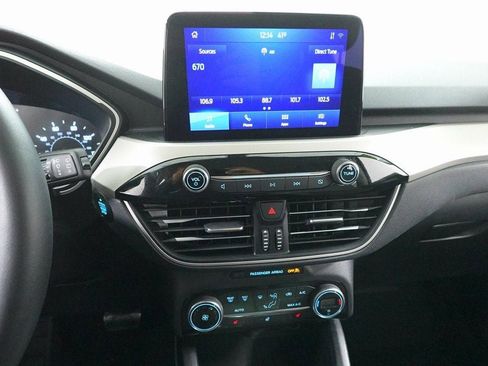 Certified 2021 Ford Escape SE w/ Cold Weather Package image 16