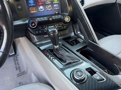 Used 2019 Chevrolet Corvette Z06 RWD image 16