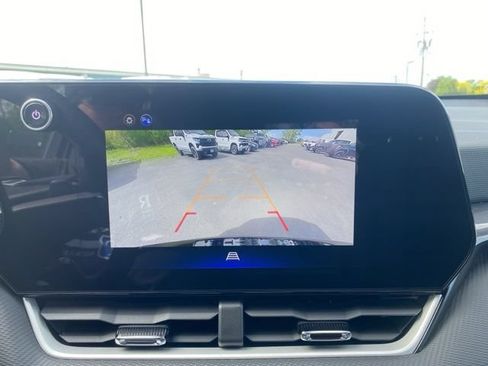 Used 2026 Chevrolet Equinox LT w/ Convenience Package II AWD/4WD image 5