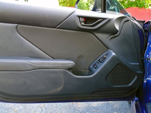 Used 2022 Toyota GR86 w/ ALL Weather Mat Package (TMS) RWD image 36