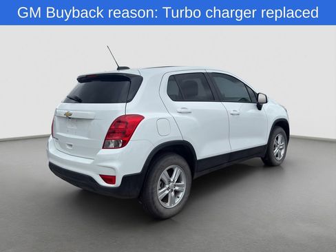 Used 2022 Chevrolet Trax LS w/ Tint and Cruise Package AWD/4WD image 6