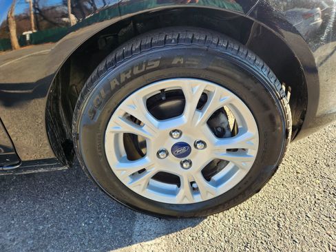 Used 2016 Ford Fiesta SE image 6