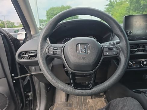Used 2023 Honda HR-V LX image 13