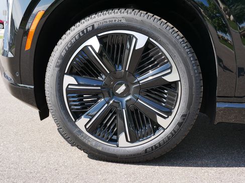 Used 2026 Cadillac Escalade IQ Sport 1 w/ LPO, Floor Liner Package AWD/4WD image 13