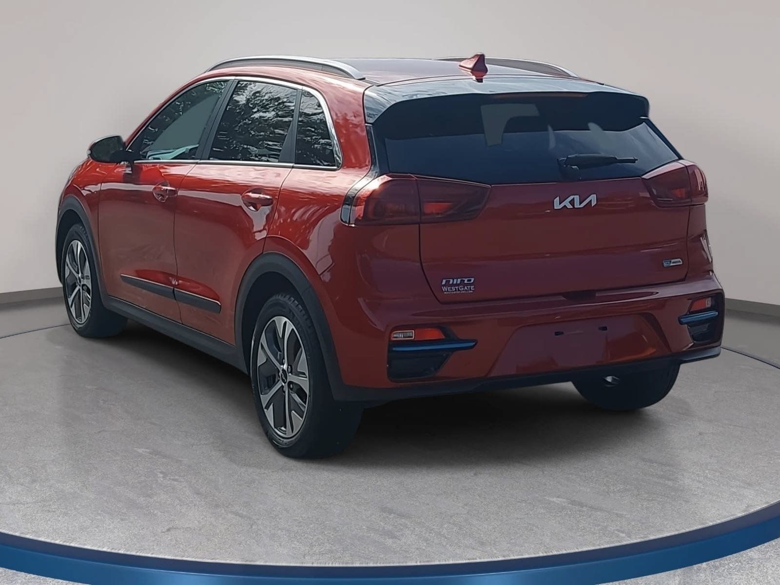 Used 2022 Kia Niro EX Premium w/ Cold Weather Package FWD image 7