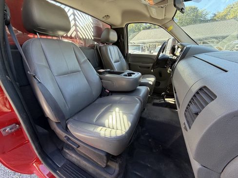 Used 2010 GMC Sierra 3500 W/T w/ Snow Plow Prep Package image 17