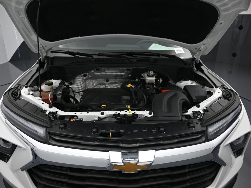 Used 2025 Chevrolet TrailBlazer LT FWD image 26