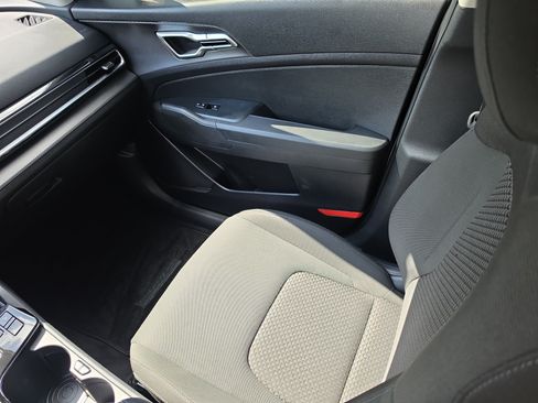 Certified 2023 Kia Sportage LX AWD/4WD image 14