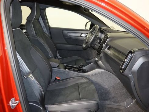 Used 2023 Volvo C40 P8 Recharge Plus w/ Protection Package Premier AWD/4WD image 16