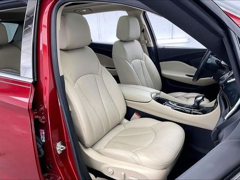 Used 2018 Buick Envision Premium w/ Driver Confidence Package AWD/4WD image 7