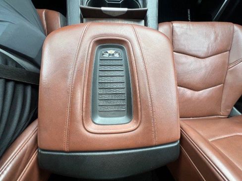 Used 2018 Cadillac Escalade Luxury AWD/4WD image 49