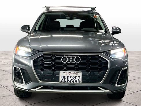 Used 2023 Audi Q5 2.0T Premium w/ Convenience Package image 3