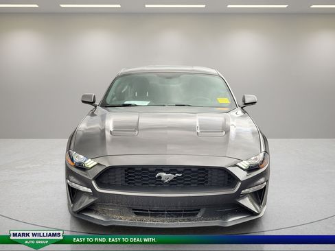 Used 2020 Ford Mustang Coupe RWD image 9