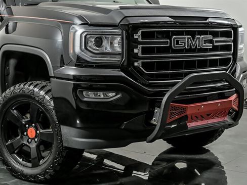 Used 2017 GMC Sierra 1500 SLE w/ SLE Value Package AWD/4WD image 2