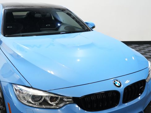 Used 2017 BMW M4 Coupe w/ Competition Package RWD image 12