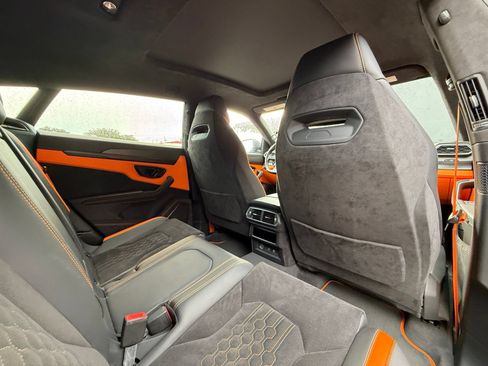 Used 2023 Lamborghini Urus S AWD/4WD image 18