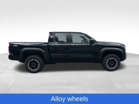 Used 2024 Toyota Tacoma TRD Off-Road image 10