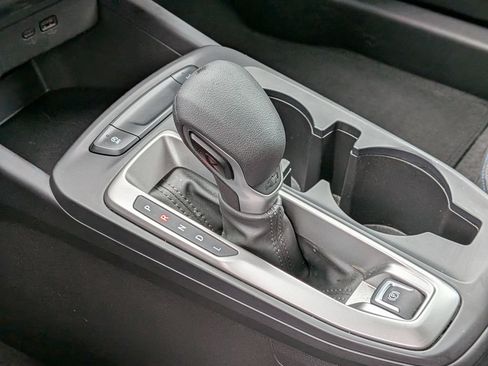Used 2025 Chevrolet Trax LS FWD image 20