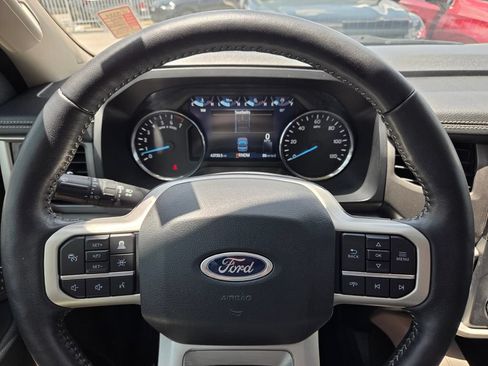 Used 2022 Ford Expedition XLT RWD image 30