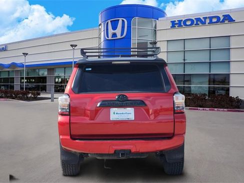 Used 2021 Toyota 4Runner Venture image 5