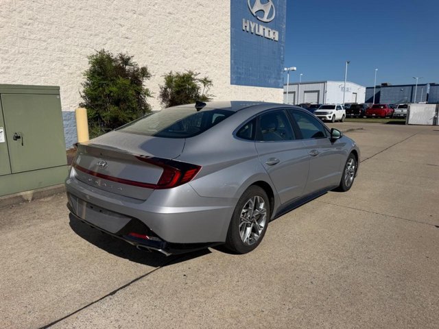 Used 2023 Hyundai Sonata SEL FWD image 3