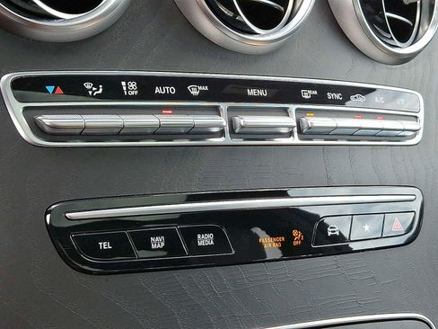 Used 2022 Mercedes-Benz GLC 300 4MATIC image 13