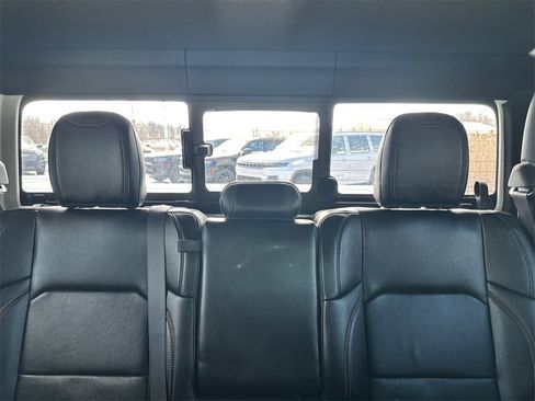 Used 2023 Jeep Gladiator Mojave w/ Cold Weather Group image 39