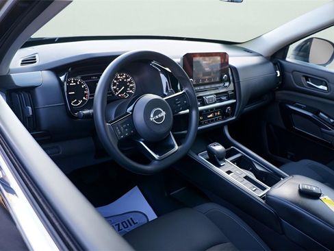 Used 2022 Nissan Pathfinder S image 13