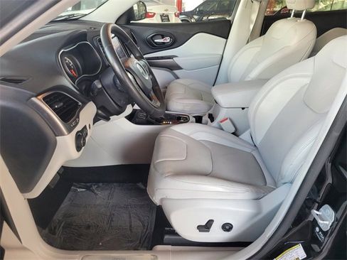 Used 2021 Jeep Cherokee Limited w/ Elite Package image 4