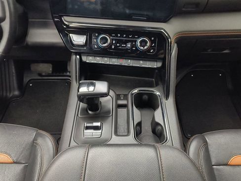 Used 2023 GMC Sierra 1500 AT4 w/ Technology Package image 27