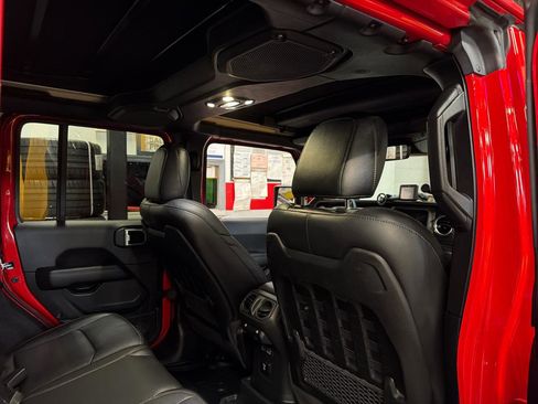 Used 2021 Jeep Wrangler Unlimited Rubicon w/ Trailer Tow Package image 26