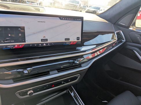 Used 2025 BMW X7 xDrive40i image 20