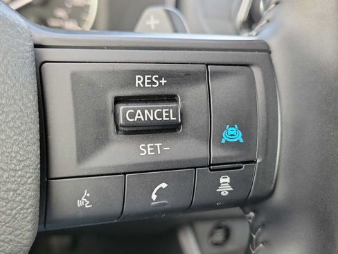 Used 2025 Nissan Rogue SV AWD/4WD image 23