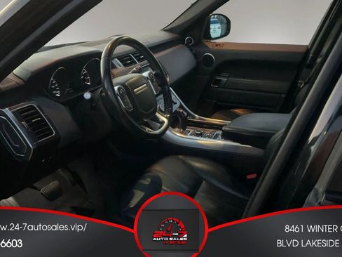 Used 2015 Land Rover Range Rover Sport SE image 12