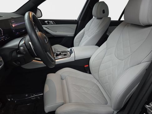Used 2025 BMW X5 xDrive40i w/ M Sport Package AWD/4WD image 18