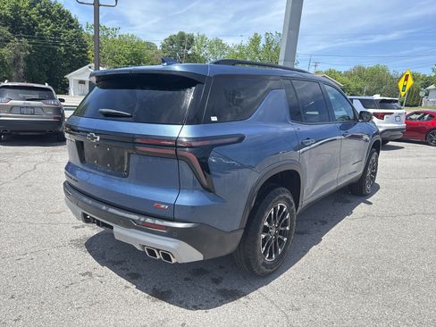Used 2025 Chevrolet Traverse Z71 AWD/4WD image 5