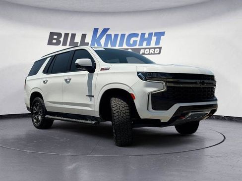 Used 2022 Chevrolet Tahoe Z71 w/ Luxury Package AWD/4WD image 7