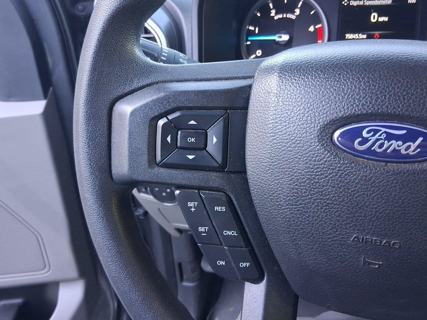Used 2022 Ford F250 XLT w/ XLT Premium Package AWD/4WD image 22