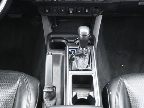 Used 2020 Toyota Tacoma TRD Sport w/ TRD Premium Sport Package image 25