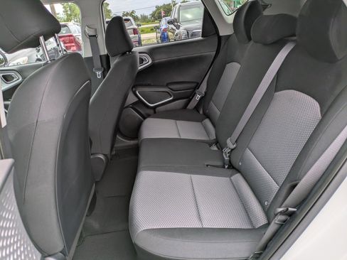 Certified 2023 Kia Soul LX w/ LX Technology Package FWD image 10